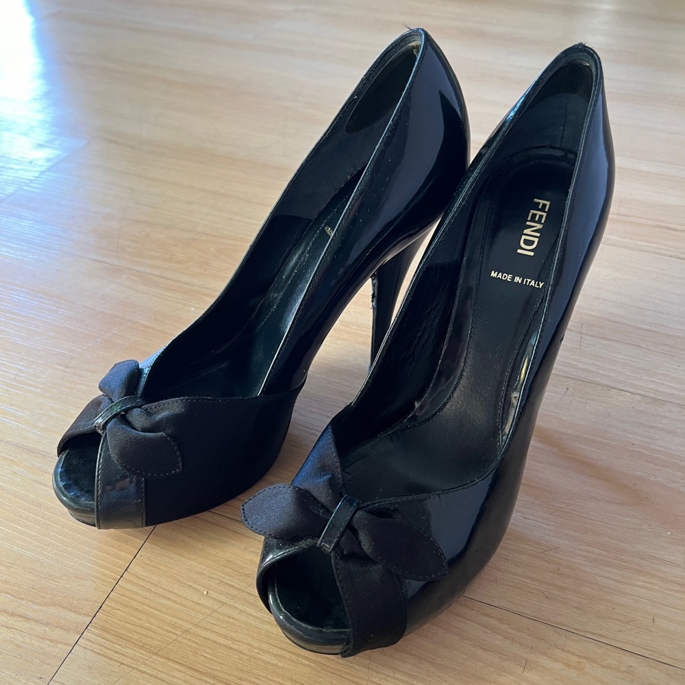 Fendi black open toe heels size 39